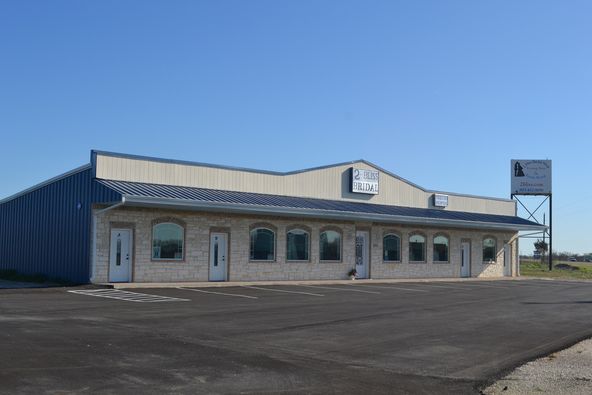 2394 Interstate 30 W, Greenville, TX 75402